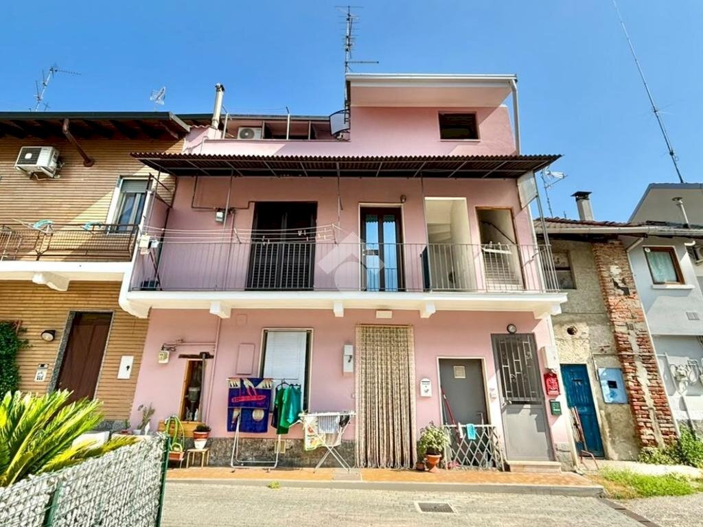 Two-room apartment Via Verbano, Novara (neighborhood Veveri) - photo 2