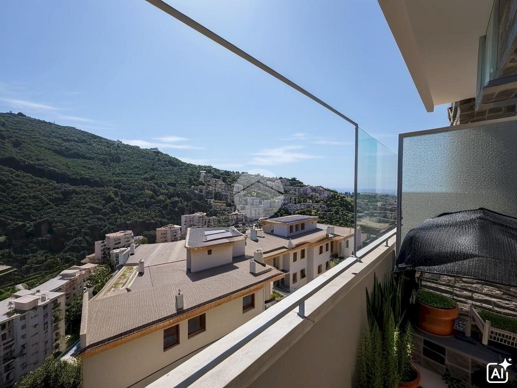 Three-room apartment Via Grasso, Genova (neighborhood Borgoratti) - photo 1