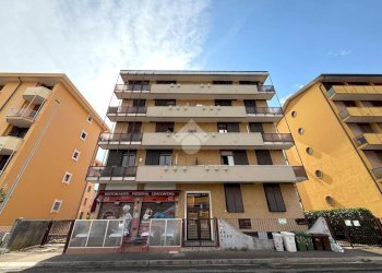 Trilocale Viale dello Stadio, Magenta - foto 1