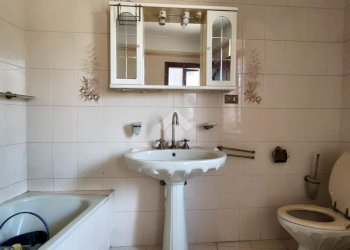 Three-room apartment Via Roma, Borgomasino - photo 12
