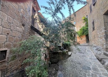 Two-room apartment Sorano - photo 1