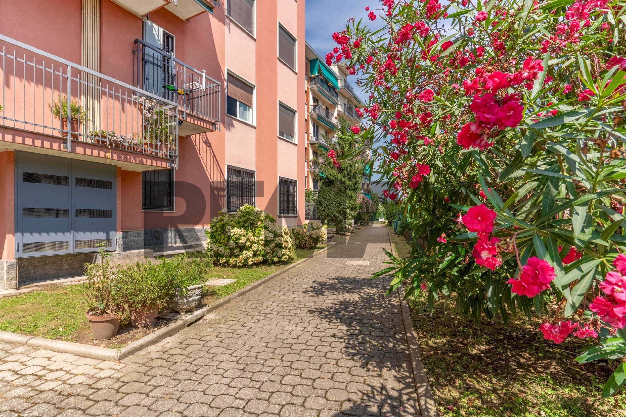 Edificio all\'aperto - Two-room apartment via RHO
23, Cornaredo - photo 3