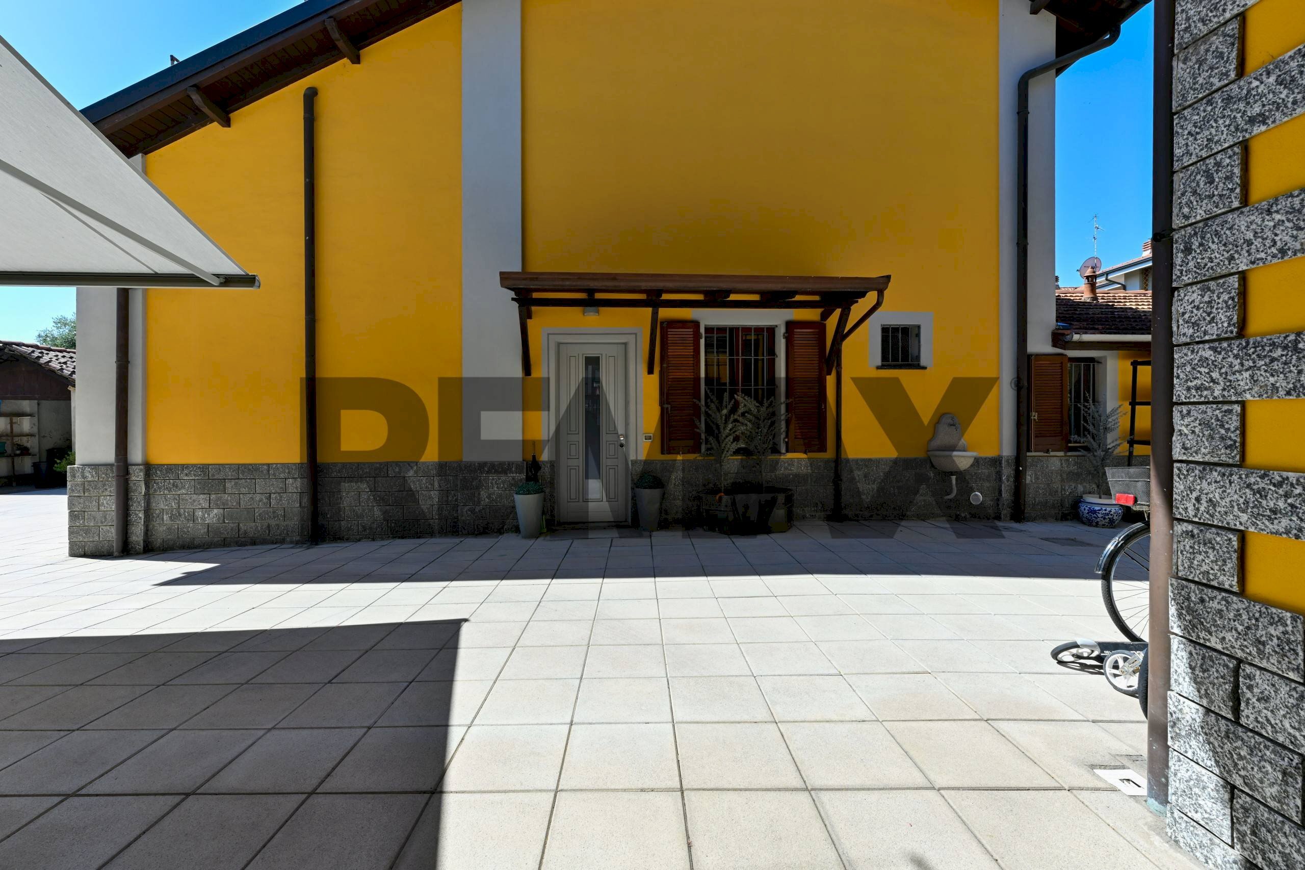 Terrazza - Semi-detached house via Volturno
 
65, Brugherio - photo 1