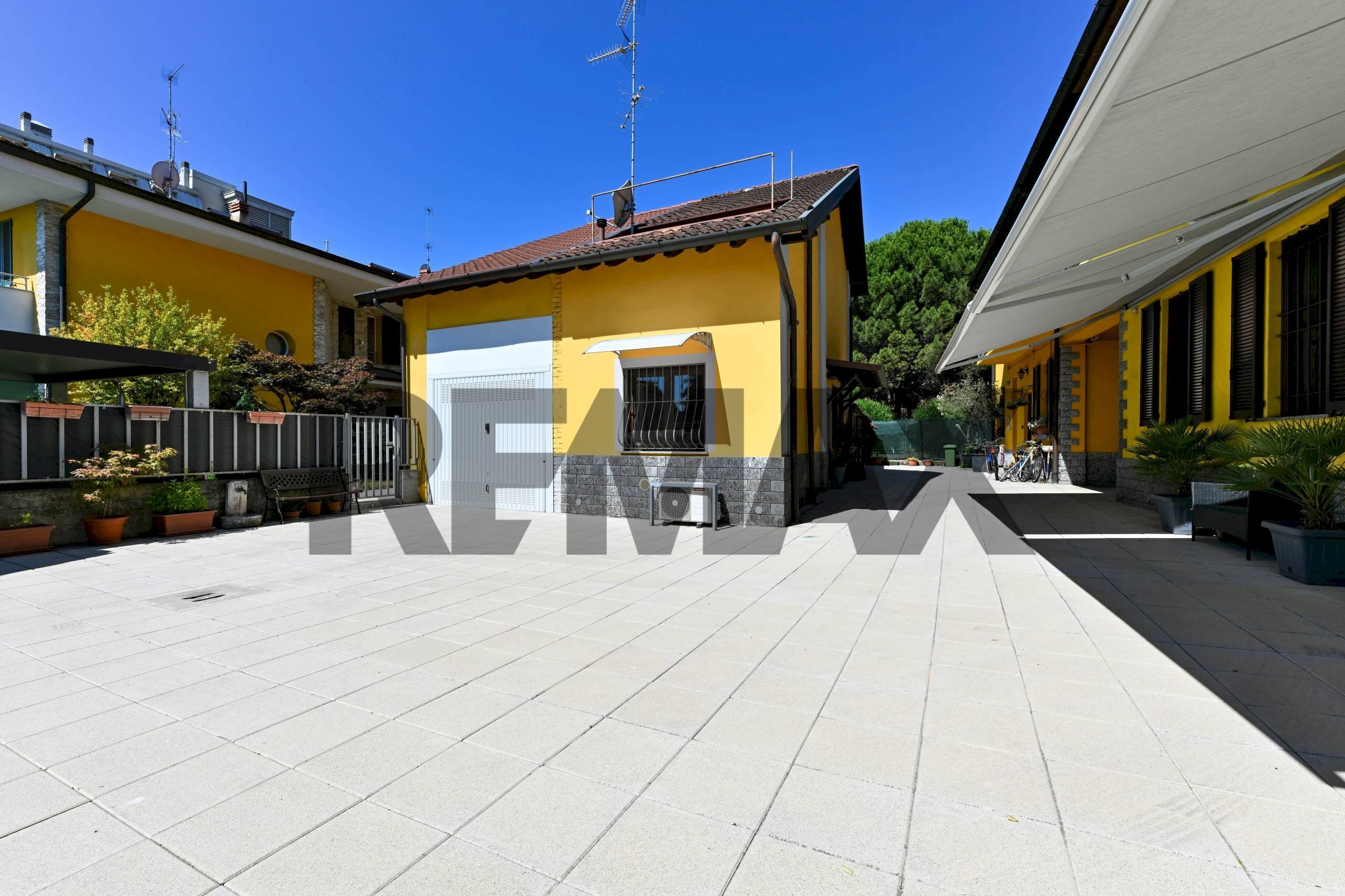 Terrazza - Semi-detached house via Volturno
65, Brugherio - photo 3