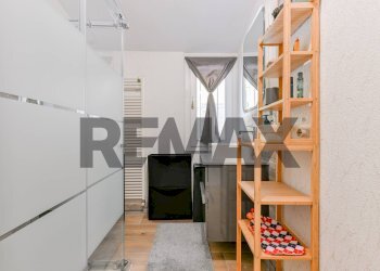 Cabina armadio - Semi-detached house via Volturno
 
65, Brugherio - photo 14