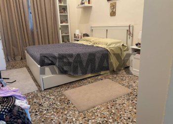 Camera / camera da letto - Three-room apartment Piazza Giuseppe Garibaldi
63, Bari - photo 6