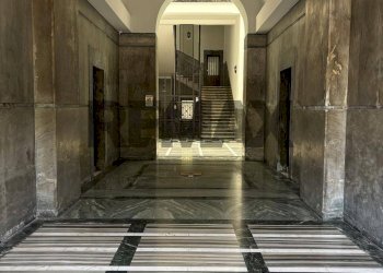 Ricezione / Lobby - Three-room apartment Piazza Giuseppe Garibaldi
63, Bari - photo 7
