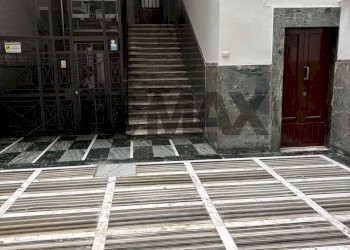 Ricezione / Lobby - Three-room apartment Piazza Giuseppe Garibaldi
63, Bari - photo 8