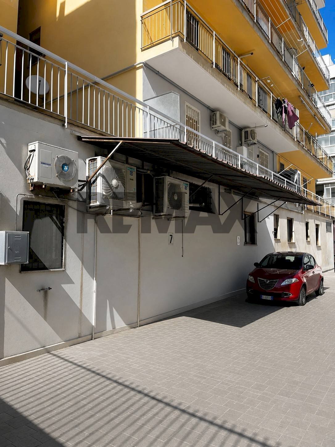 Edificio all\'aperto - Box Via Dante Alighieri
146, Bari - photo 2