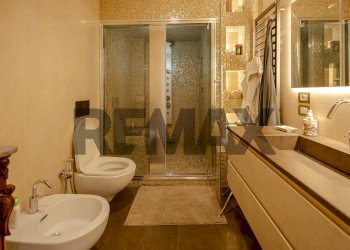 Bagno - Apartment Corso Vittorio Emanuele
 
14, Triggiano - photo 15