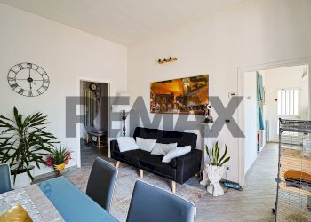 Sala da pranzo - Semi-detached house Via Nosè
 
4, Gavirate - photo 5