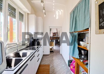 Cucina - Semi-detached house Via Nosè
 
4, Gavirate - photo 8