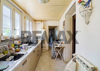 Cucina - Semi-detached house Via Nosè
 
4, Gavirate - photo 17