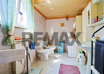 Bagno - Semi-detached house Via Nosè
 
4, Gavirate - photo 19