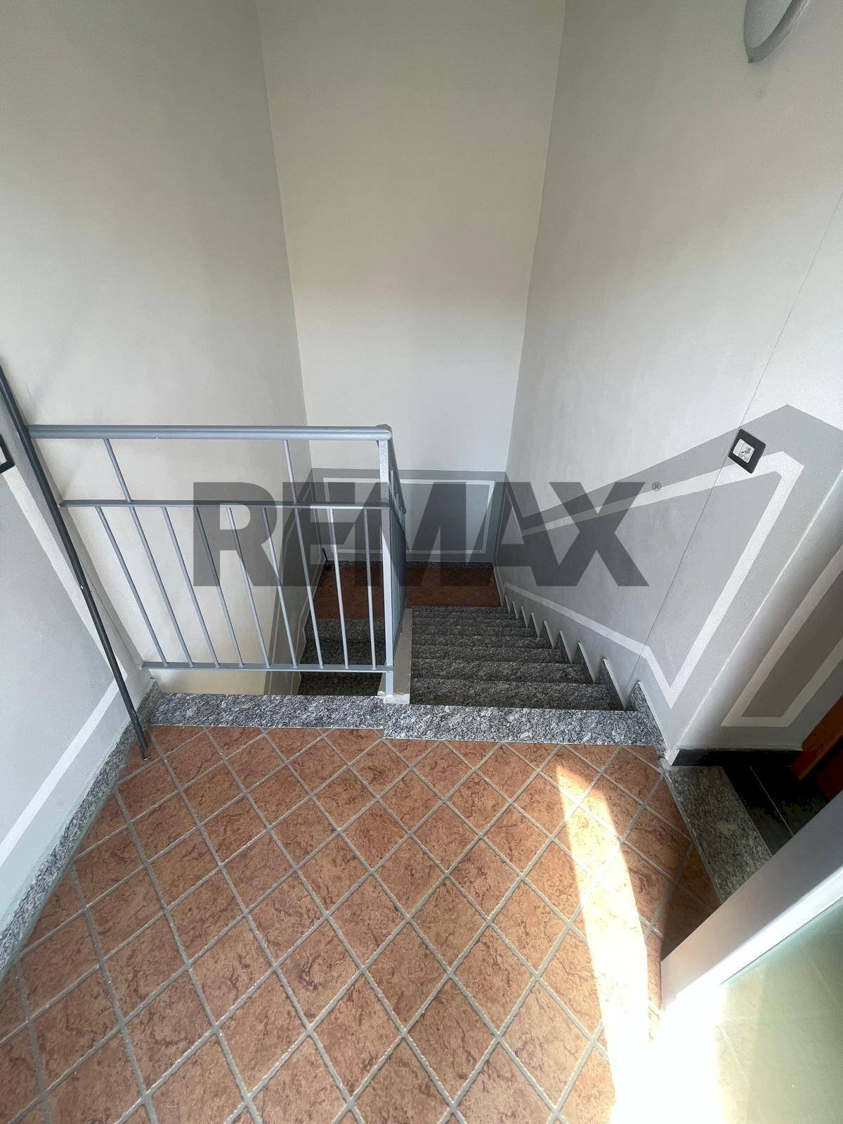 Scale - Two-room apartment Via Treves
18, Vergiate - photo 3