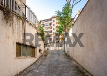 Edificio all\'aperto - Box Via Val Di Mazara
 
41-s1, Palermo - foto 7
