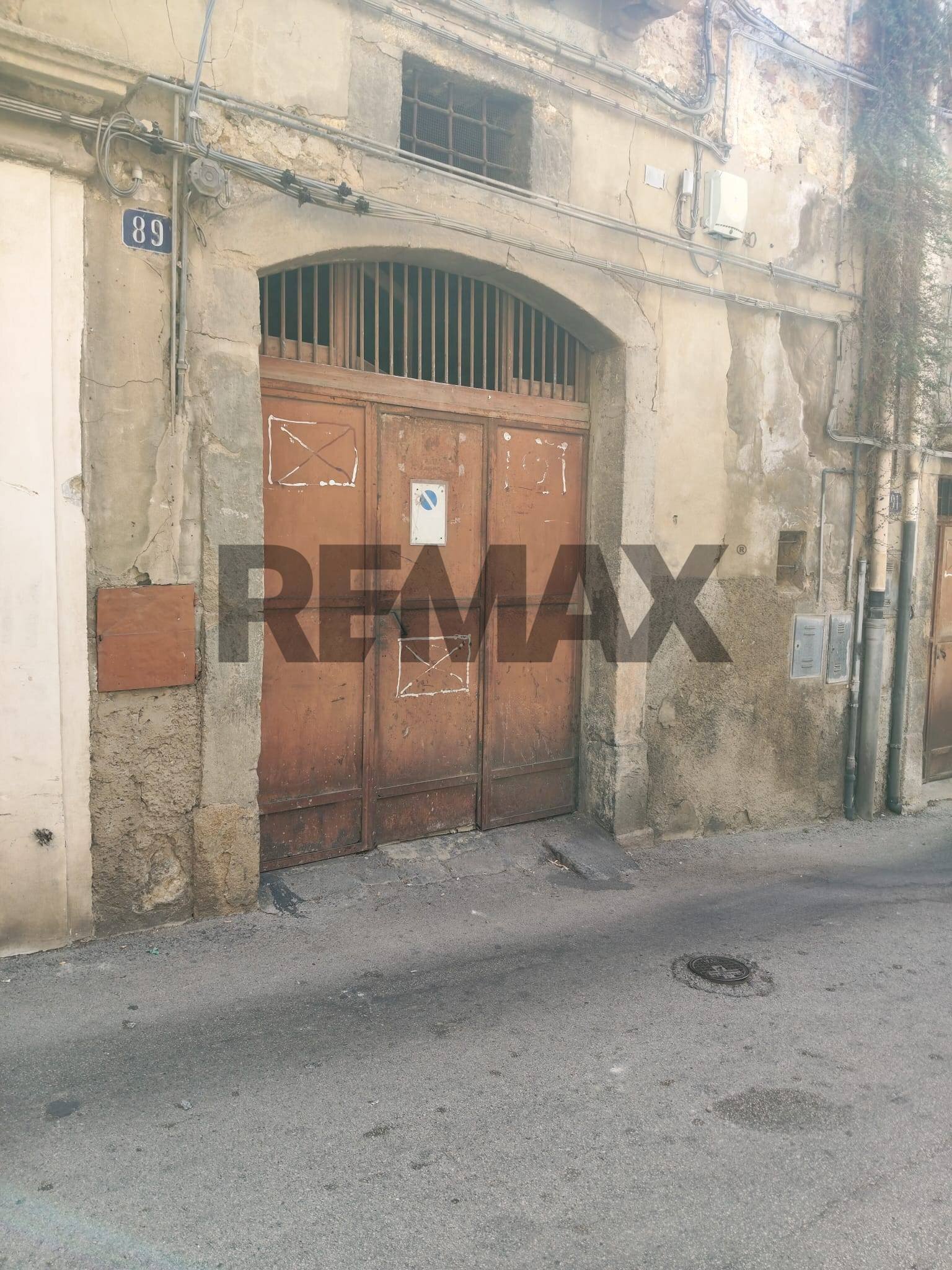 Edificio all\'aperto - Box Via Madonna della Stella
 
89, Caltagirone - foto 1
