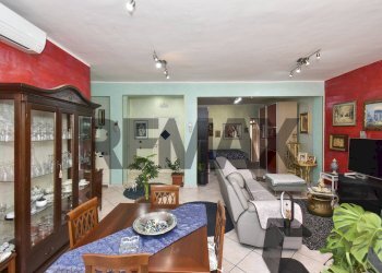 Sala da pranzo - Appartamento Villaggio Sant'agata Zona A
 
21, Catania - foto 6