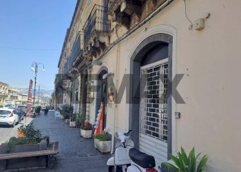 Edificio all\'aperto - Commercial Activity Via Callipoli
134, Giarre - photo 4