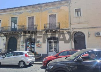 Edificio all\'aperto - Commercial Activity Via Callipoli
134, Giarre - photo 5