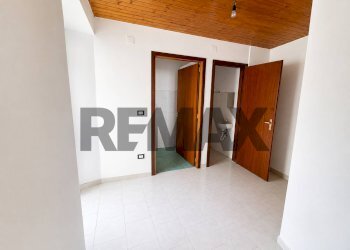 Stanza vuota - Commercial Activity Via Callipoli
134, Giarre - photo 8