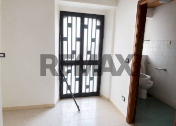 Stanza vuota - Commercial Activity Via Callipoli
134, Giarre - photo 9