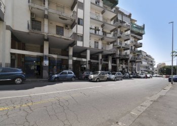 Edificio all\'aperto - Locale Commerciale Via Torino
50, Catania - foto 16