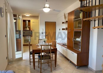 Sala da pranzo - Trilocale Via Spiaggia
 
21, Mascali - foto 1