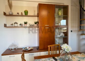 Sala da pranzo - Trilocale Via Spiaggia
 
21, Mascali - foto 12