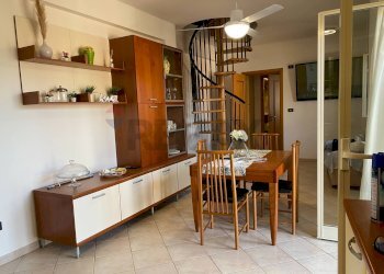 Sala da pranzo - Trilocale Via Spiaggia
 
21, Mascali - foto 13