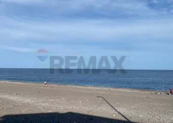 Vista dell\'acqua - Trilocale Via Spiaggia
 
21, Mascali - foto 34