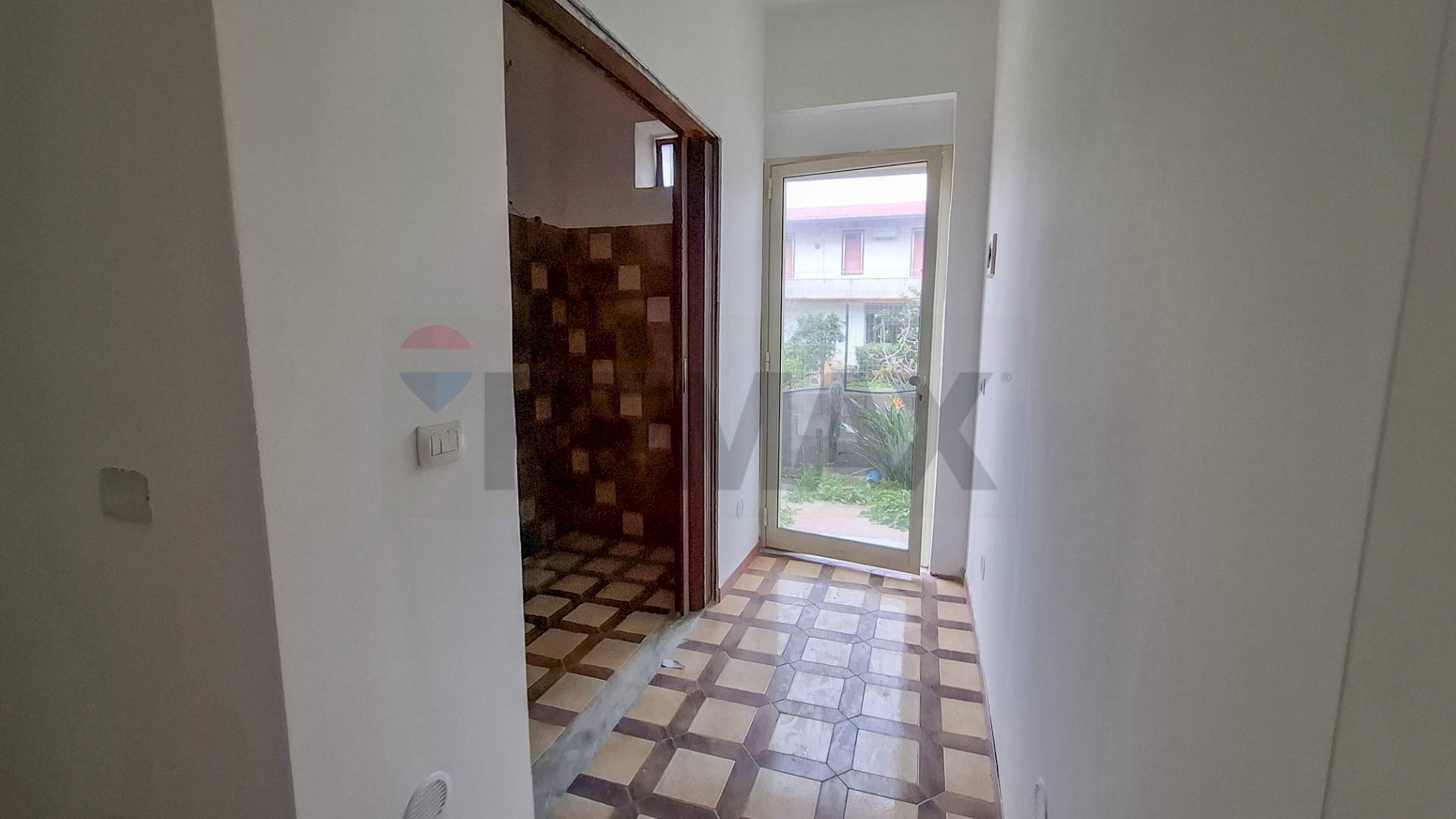 Hall / corridoio - Casa semi indipendente VILLAGGIO DELLE CONCHIGLIE
16, Augusta - foto 2