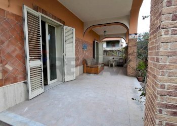 Terrazza - Casa semi indipendente VILLAGGIO DELLE CONCHIGLIE
 
16, Augusta - foto 33