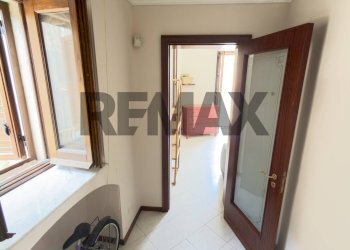 Hall / corridoio - Semi-detached house Via Santa Margherita
 
5, Paterno - photo 10