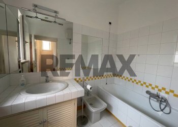 Bagno - Four-room apartment Via Cavour
 
1, Jesi - photo 8