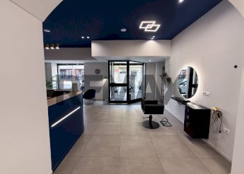 Ricezione / Lobby - Commercial Activity Via Luigi Cibrario
4, Torino - photo 9