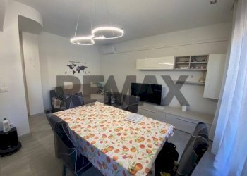 Sala da pranzo - Trilocale Via Brigatti
 
15, Ronco Briantino - foto 9