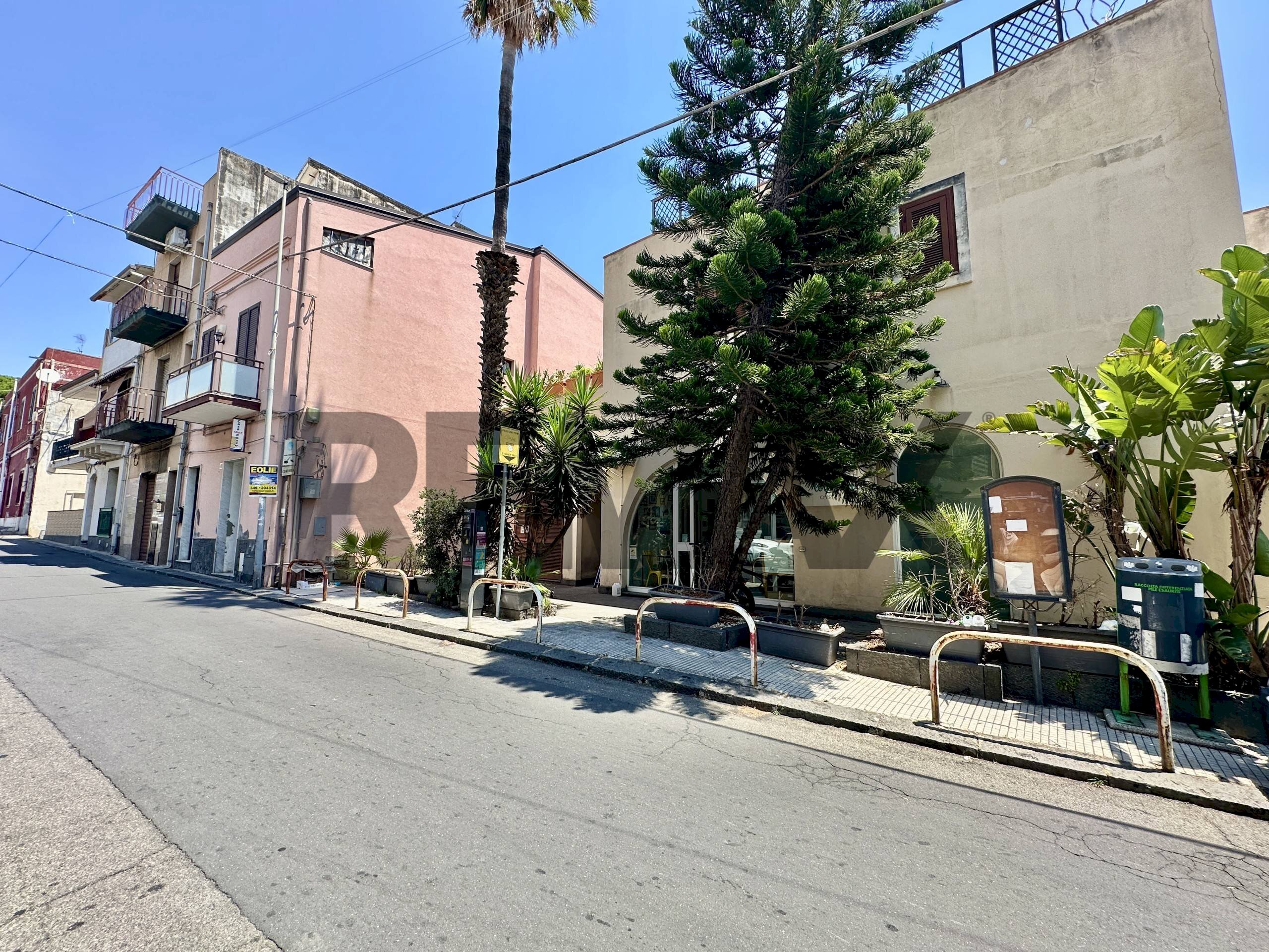 Edificio all\'aperto - Commercial Premises VIA PROVINCIALE 396
 
396, Aci Castello - photo 1