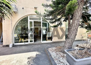 Edificio all\'aperto - Locale Commerciale VIA PROVINCIALE 396
396, Aci Castello - foto 5
