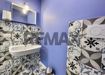 Bagno - Locale Commerciale VIA PROVINCIALE 396
396, Aci Castello - foto 11