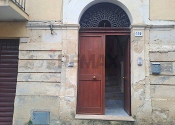 Edificio all\'aperto - Casa semi indipendente via umberto
110, Ferla - foto 23