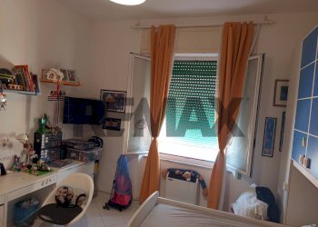Camera / camera da letto - Four-room apartment Via donizetti
 
6, Piombino - photo 15