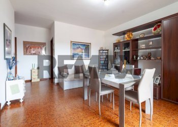 Sala da pranzo - Four-room apartment Via inghilterra
 
2, Carpi - photo 18