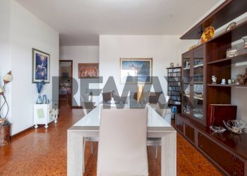 Sala da pranzo - Four-room apartment Via inghilterra
 
2, Carpi - photo 20
