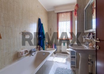 Bagno - Four-room apartment Via inghilterra
 
2, Carpi - photo 32