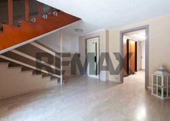 Scale - Four-room apartment Via inghilterra
 
2, Carpi - photo 38