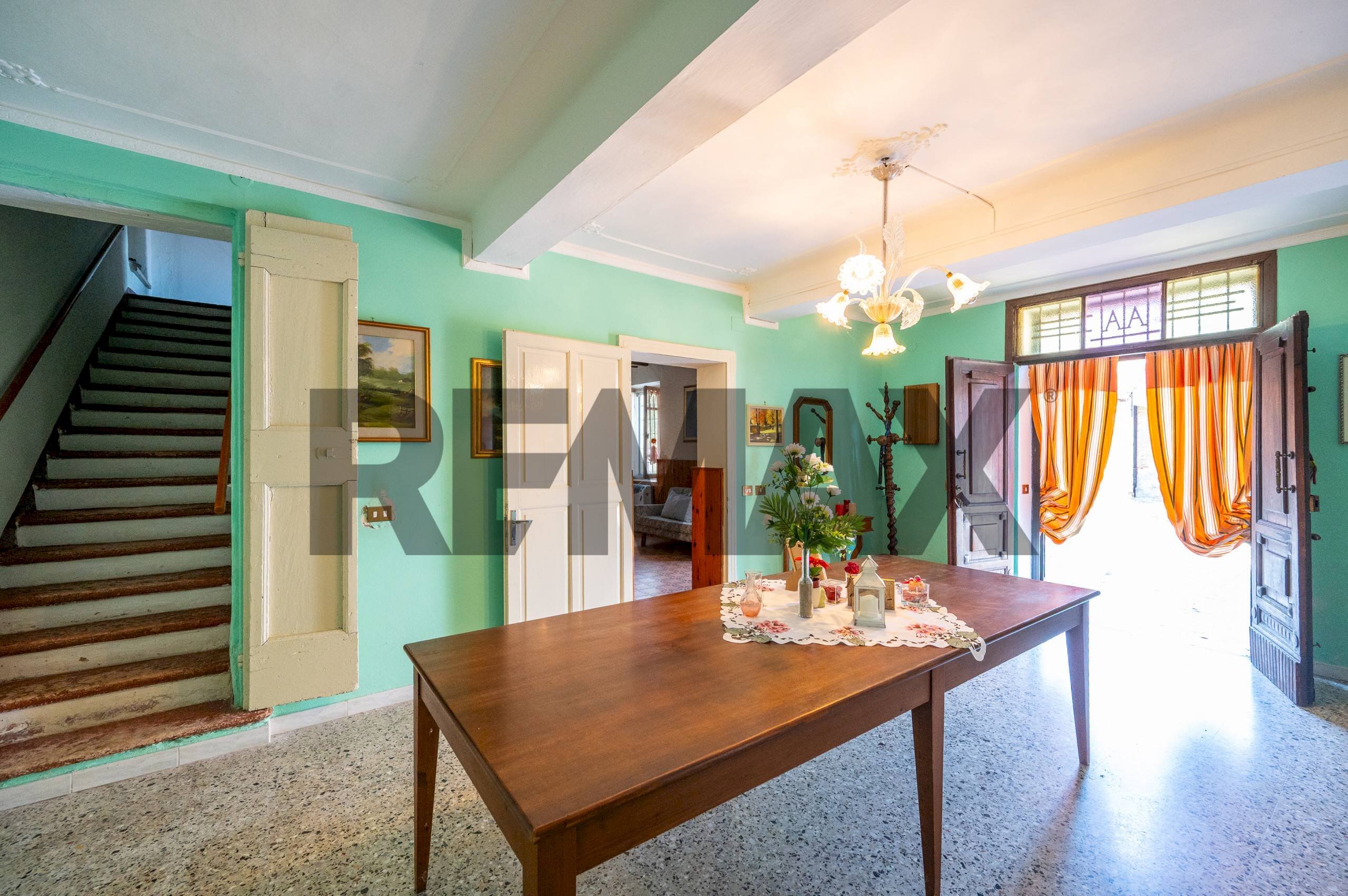 Sala da pranzo - Villa a Schiera Via Padre Kolbe
21/8, Commessaggio - foto 3