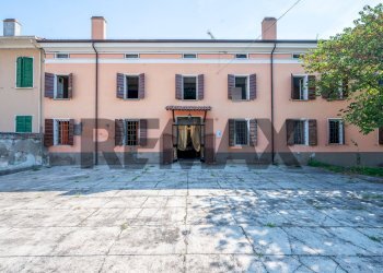 Casa all\'aperto - Terraced Villa Via Padre Kolbe
 
21/8, Commessaggio - photo 1