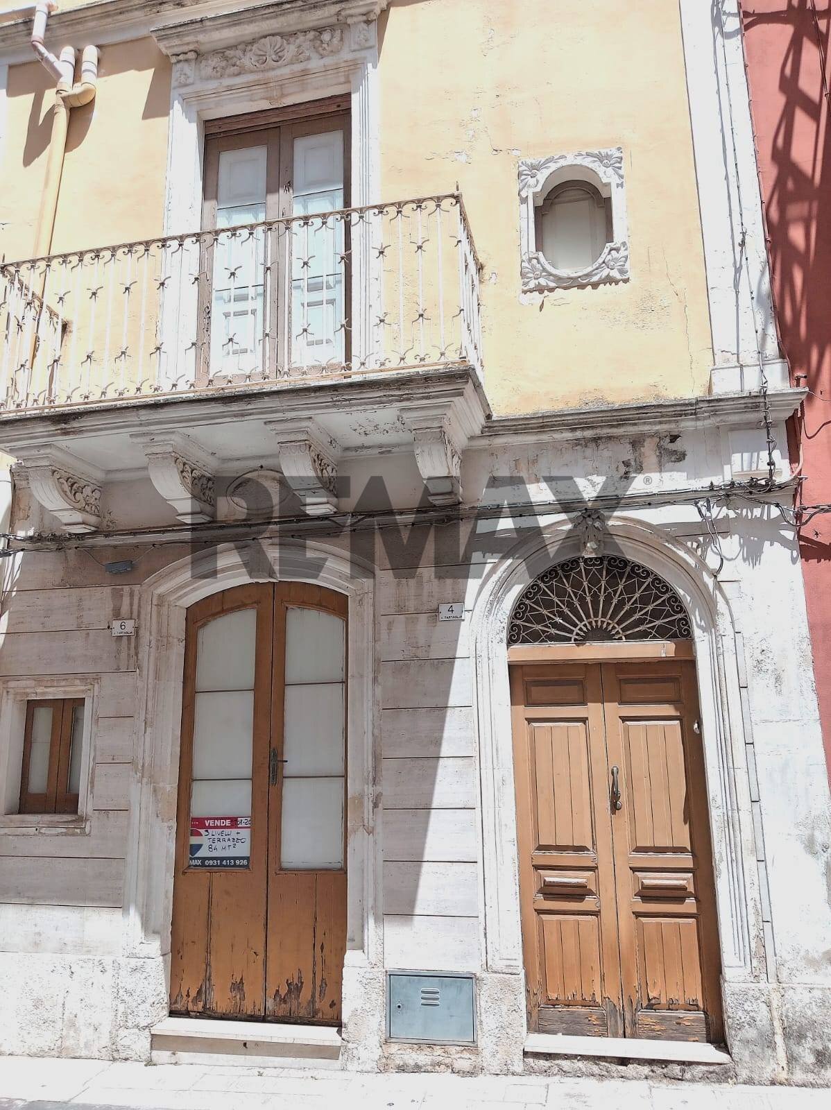 Edificio all\'aperto - Casa indipendente Via Tartaglia
 
4-6, Sortino - foto 1