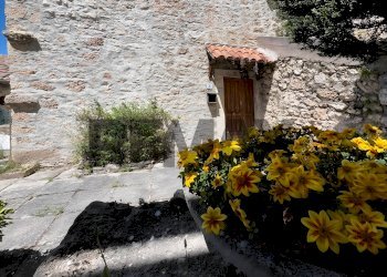Casa all\'aperto - Semi-detached house via Battisti
 
110, Santo Stefano di Sessanio - photo 5